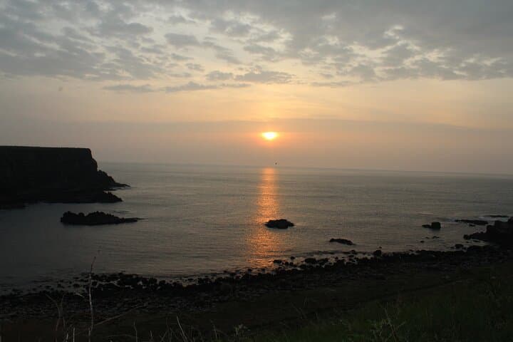 2-Day Giants Causeway Luxury Private Tour — Causeway Coast, Carrick-a-Rede & Dunluce photo 3