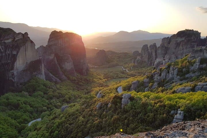 Meteora Sunset Photo Tour: Monasteries, Golden Light & Hidden Hermitages