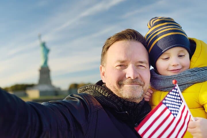 Private Statue of Liberty Family Tour: Skip-the-Line Ferry Guide photo 4
