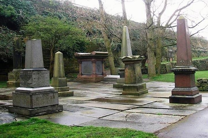 St. James Cemetery Walking Tour — Hidden History & Wax Rubbings in Liverpool