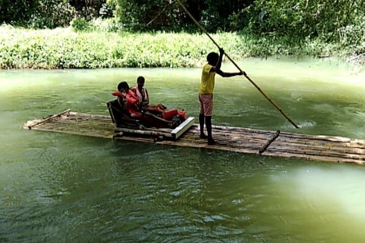 Private Martha Brae Rafting and Dunn's River Falls Combo — Day Tour from Montego Bay photo 2