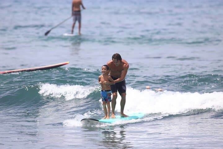 Private 2-Hour Surf Lesson at Kahalu'u Beach Park, Kona
