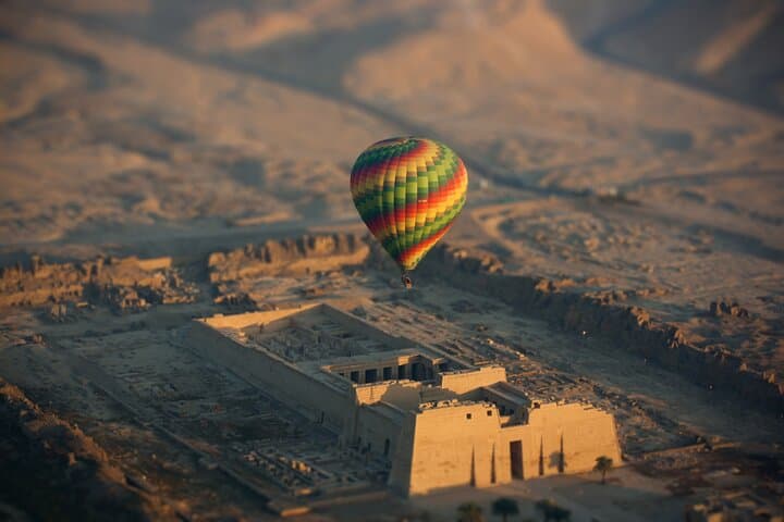 Sunrise Hot Air Balloon Over Luxor: Private Small-Group Flight Above the West Bank photo 5