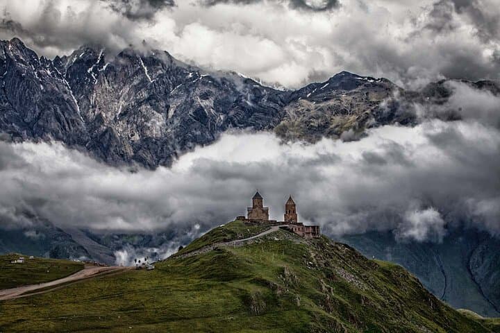 2-Day Georgia Tour: Tbilisi, Mtskheta & Mount Kazbegi Highlights