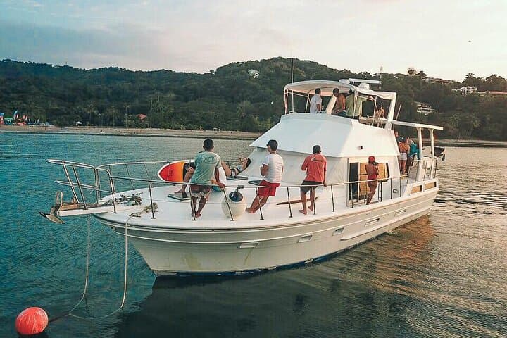 VIP Half-Day Private Cruise in Bahía Herradura from Jaco Beach photo 4