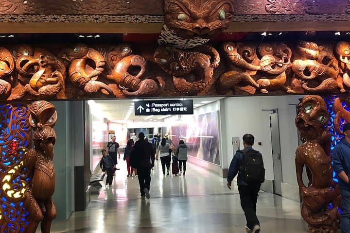 Auckland Airport to City Private Transfer — Direct Shuttle & Meet-and-Greet photo 4