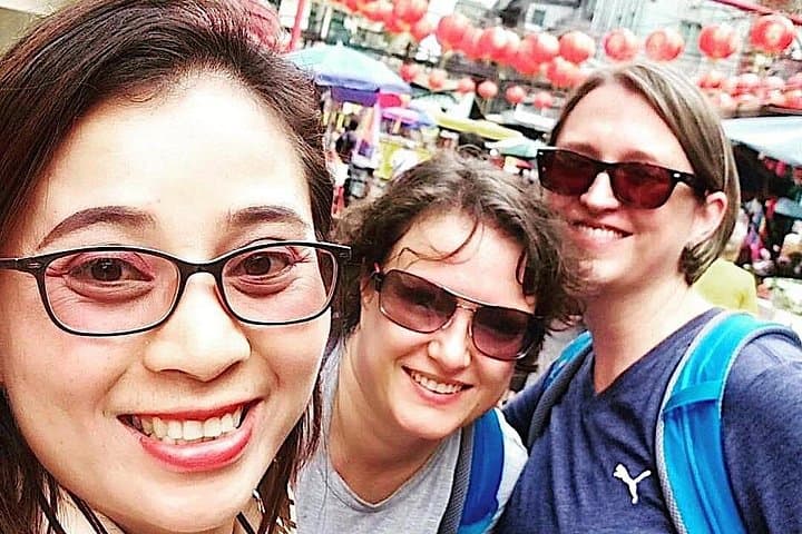 Bangkok Private Temples & City Tour: Wat Traimit, Chinatown, Wat Pho & Marble Temple photo 2