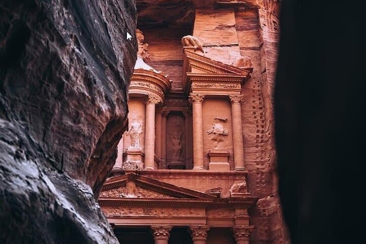 7-Day Private Jordan Tour — Petra, Wadi Rum & Dead Sea Itinerary