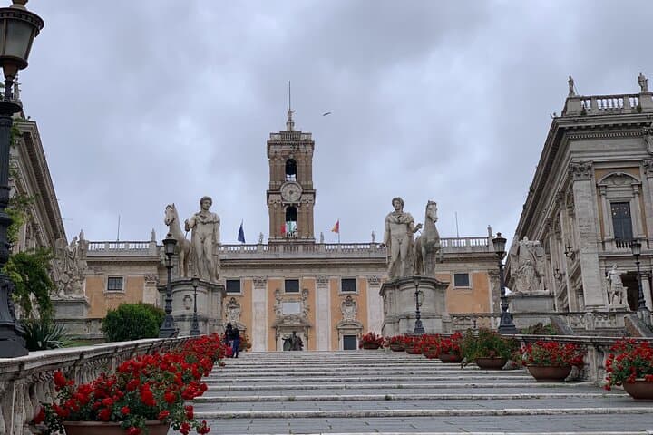 Rome E-Bike Tour: 2-Hour Highlights from Colosseum to Pantheon photo 3
