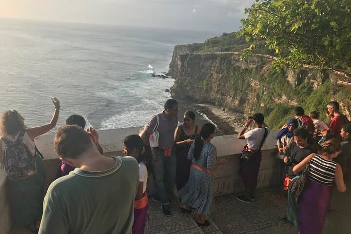 2-Day Private Bali Tour: Ubud Highlands to Uluwatu Cliffs photo 4