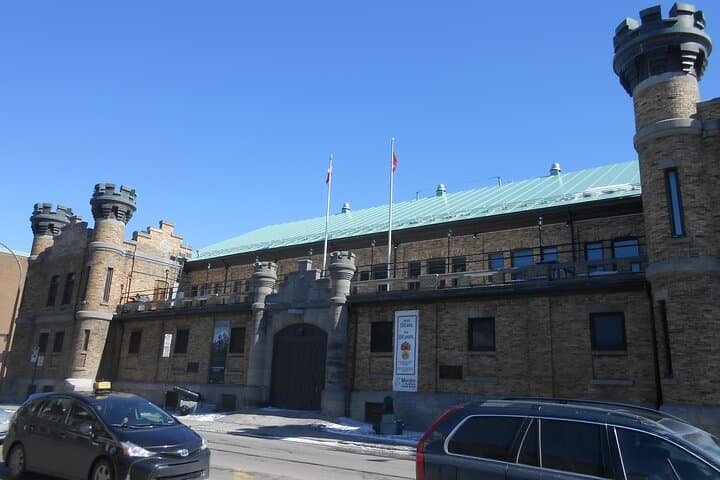 Montreal Scavenger Hunt: Self-Guided Walking Tour Through Downtown, Plateau & Quartier des Spectacles photo 3