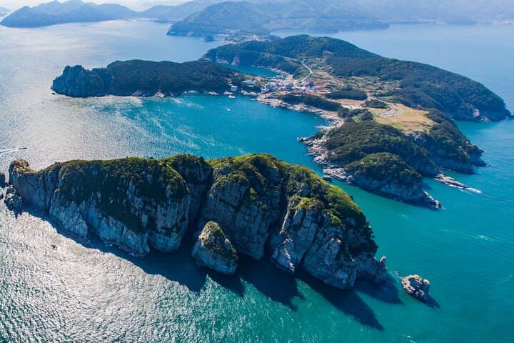 Hallyeohaesang Day Trip: Oedo Botania, Haegeumgang & Mt. Noja Cable Car photo 2