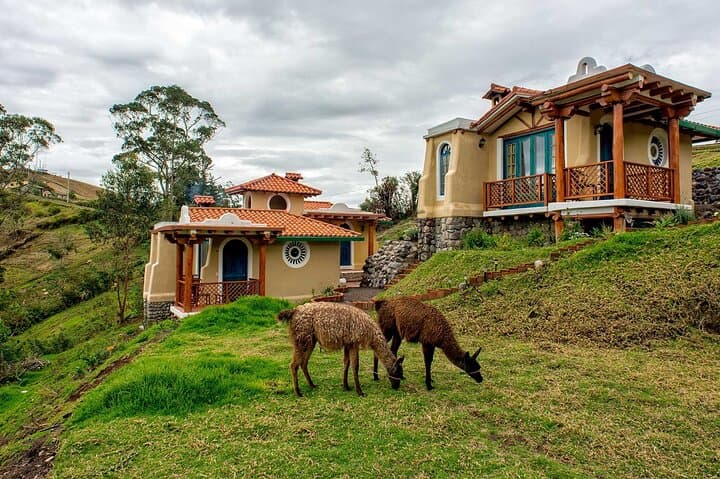 4-Day Ecuador Bikepacking from Quito — Quilotoa to Cotopaxi photo 3