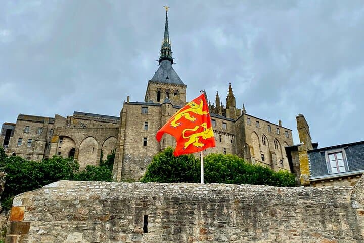 Exploring History: 5-Day Private Tour of Loire Castles & Normandy photo 2