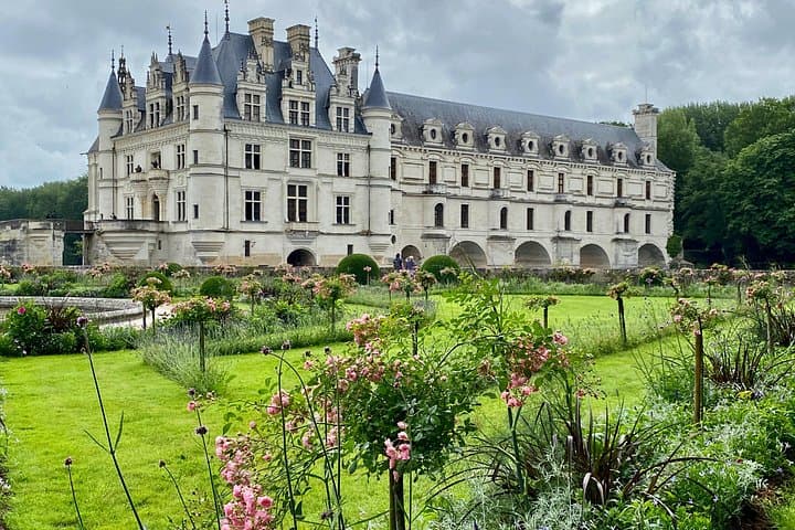 2-Day Private Tour from Paris: Mont Saint-Michel and Top Loire Valley Castles photo 2