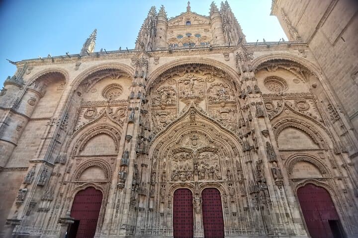 Cycle Salamanca: 2-Hour Historic Bike Tour from Plaza Mayor photo 6