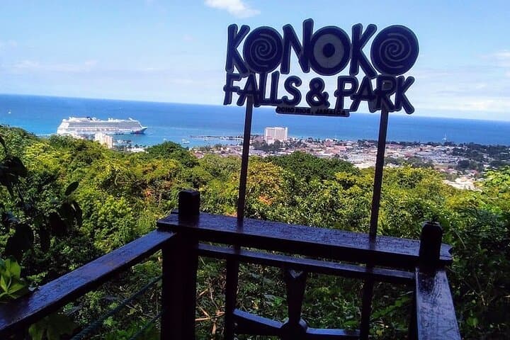 Climb Konoko Falls: Private Tour of Ocho Rios' Tropical Garden and Cascades photo 6