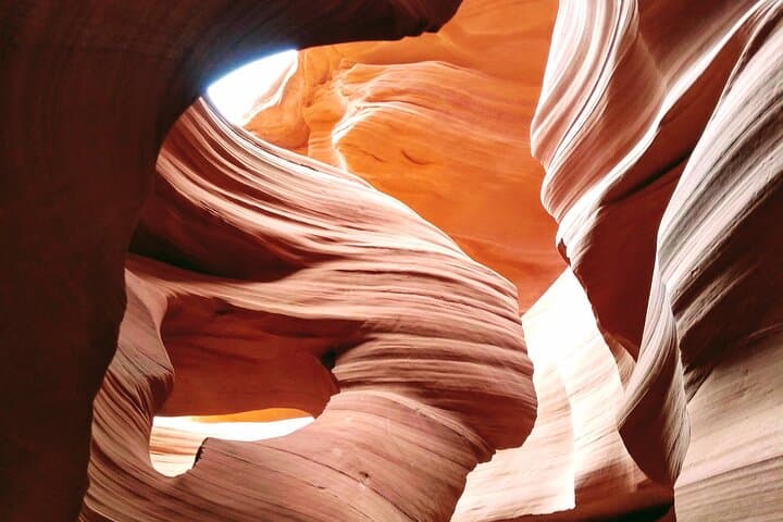 Private Antelope Canyon and Horseshoe Bend Day Tour from Las Vegas