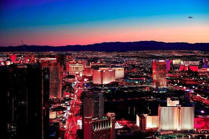 Las Vegas VIP Bar Crawl with Photos and Foundation Room Bottle Service photo 4