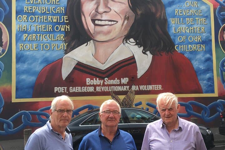 Belfast One-Hour Private Black Taxi Tour — Murals, Peace Walls & Local Stories photo 3
