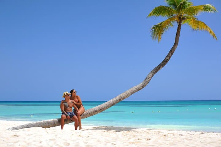 Full-Day Isla Saona Excursion from Punta Cana — Catamaran, Natural Pool & Beach photo 4