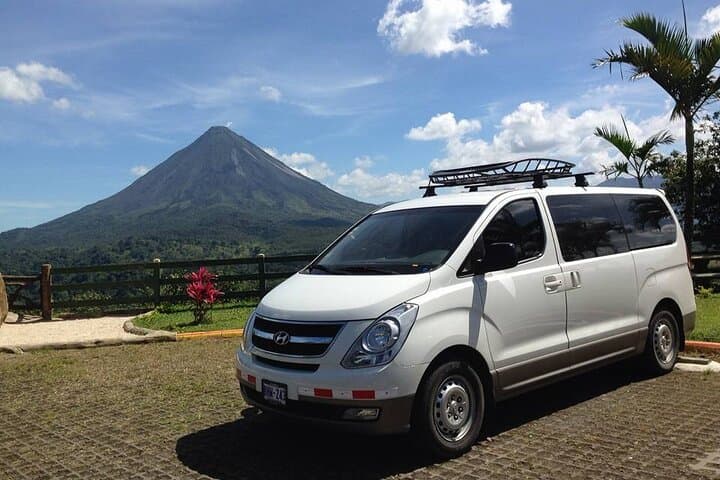 SJO to La Fortuna Private Transfer — Comfortable Ride to Arenal Volcano