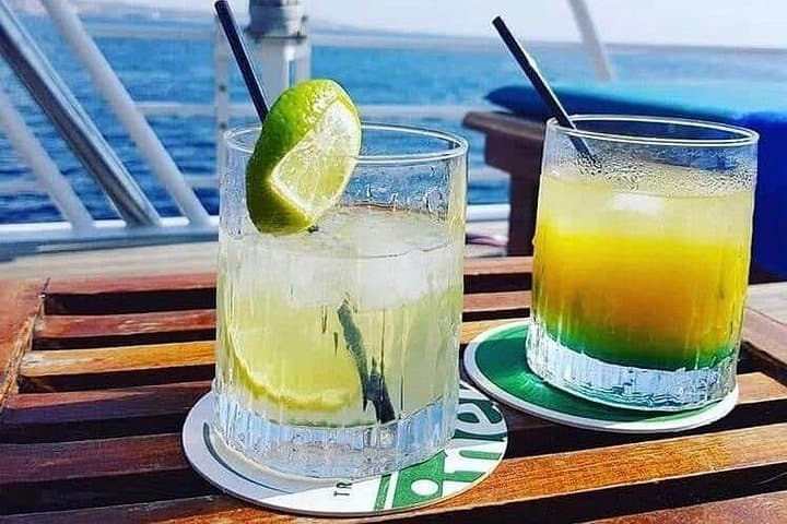 Half-Day Wave Dancer BBQ Cruise to Coral Bay: Swim, Snorkel & Live Music photo 3