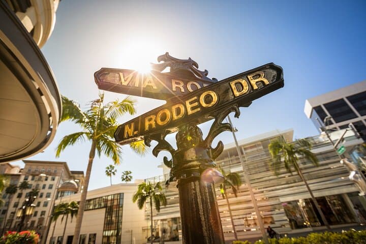 Fame Kills: Adults-Only Haunted Hollywood Walking Tour photo 4