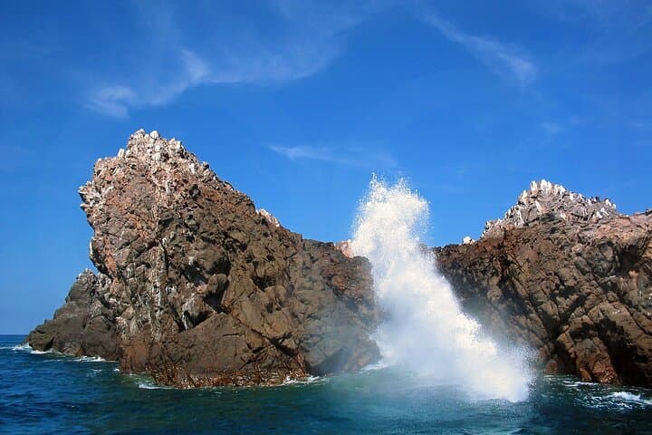 Marietas Islands Snorkeling & Kayak Day Trip from Puerto Vallarta photo 4