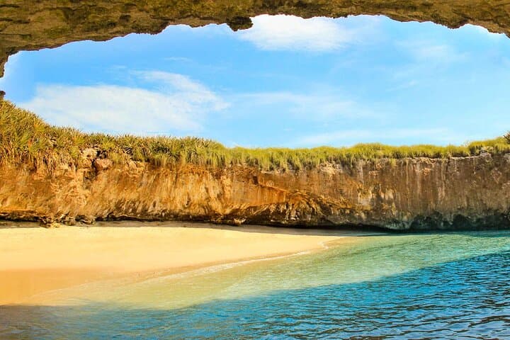 Marietas Islands Snorkeling & Kayak Day Trip from Puerto Vallarta photo 2