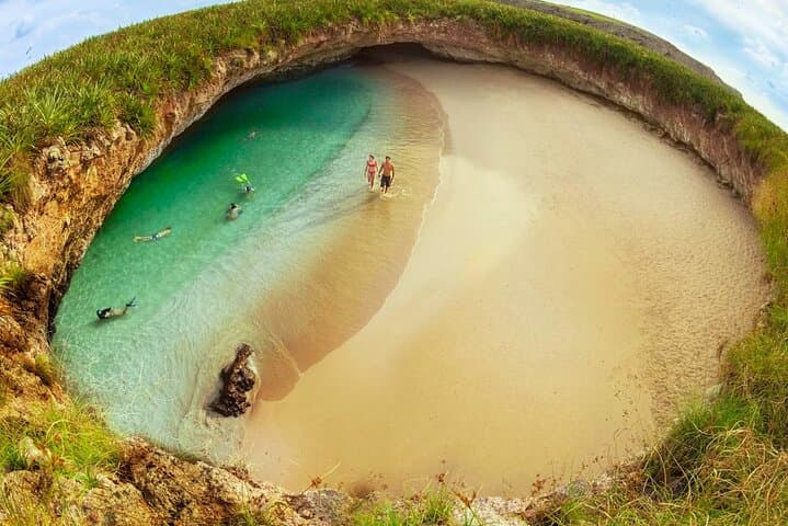Marietas Islands Snorkeling & Kayak Day Trip from Puerto Vallarta