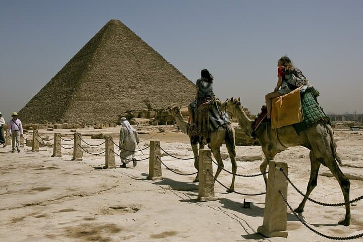 Private Half-Day Giza Pyramids Tour with Camel Ride and Egyptologist Guide