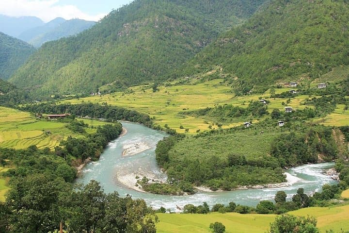 14-Day Bhutan Cultural Tour with 2-Day Bumthang Trek photo 4