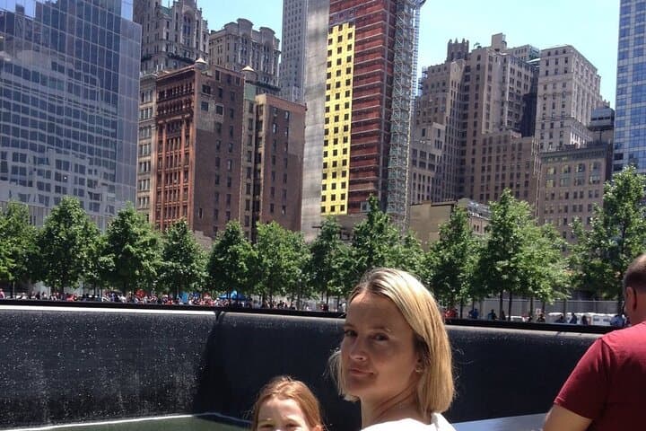 Ground Zero Walking Tour: 1-Hour Guided Visit to the World Trade Center Memorial photo 4