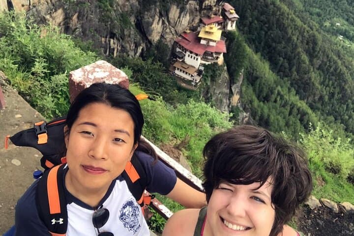 Bhutan 8-Day Cultural Tour & Bumdrak Trek — Paro, Punakha & Phobjikha Meadow Camping photo 2