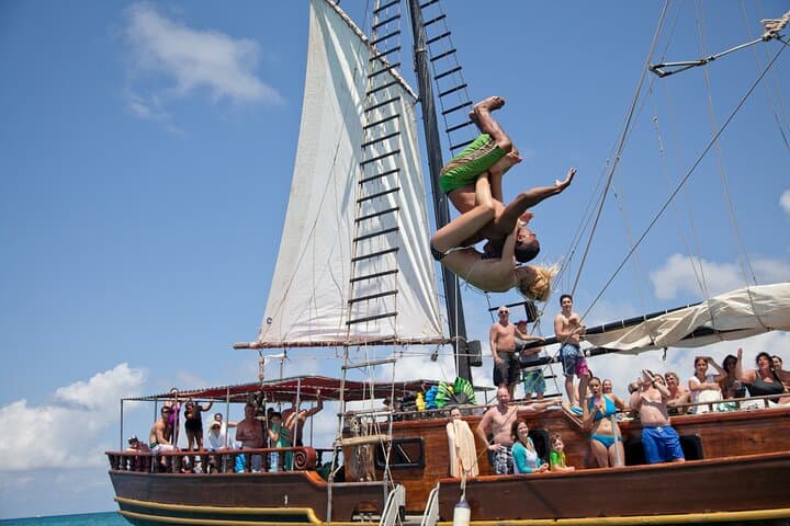 Jolly Pirate Cruise Aruba: Snorkel the Antilla Shipwreck & Malmok Reefs photo 3