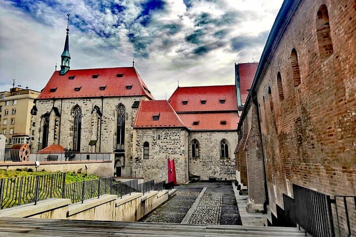 Private Prague Walking Tour: Old Town, Charles Bridge & Castle in 2 Hours photo 3