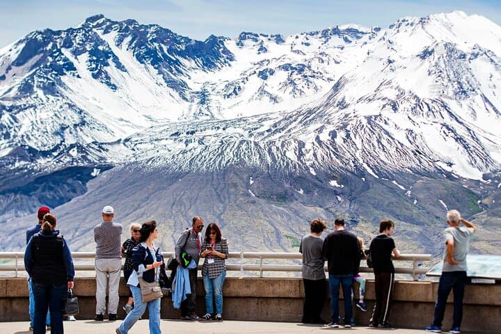 Small-Group Mount St. Helens Day Tour from Seattle: Johnston Ridge & Coldwater Lake