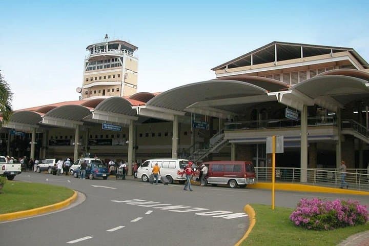 Private Transfer: Puerto Plata Airport to Cabarete — Fast Minivan with Wi‑Fi photo 3