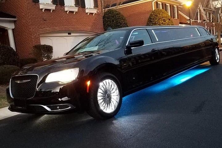 Private Arrival Transfer from LAS Airport to Las Vegas — Luxury SUV & Limo Service photo 2