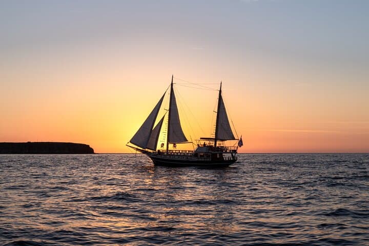 Santorini Private Cruise to Nea Kameni Volcano & Hot Springs photo 5