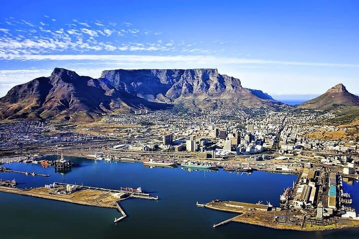 Robben Island & Table Mountain: Private Guided Cape Town History and City Tour
