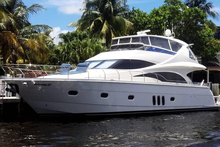 Private Yacht Cruise Through Fort Lauderdale: 2-Hour 690 Marquis Charter photo 1