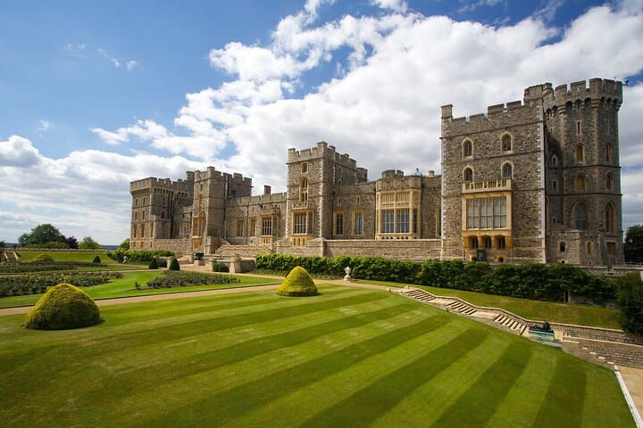 Two-Day Windsor, Stonehenge, Bath & Oxford Small-Group Tour from London photo 4