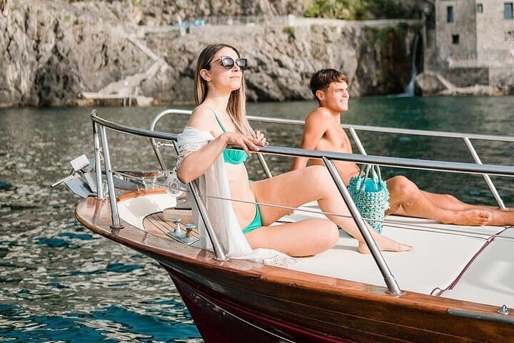 Private Sunset Boat Tour Along the Amalfi Coast — 2‑Hour Luxury Cruise photo 4