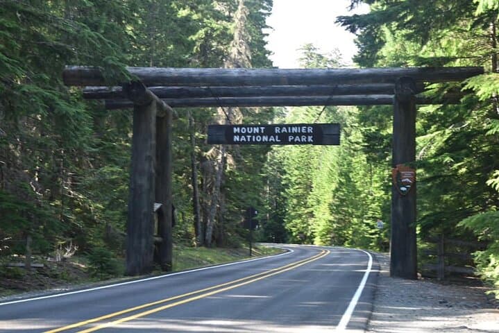 Full-Day Mount Rainier Private SUV Tour from Seattle photo 3