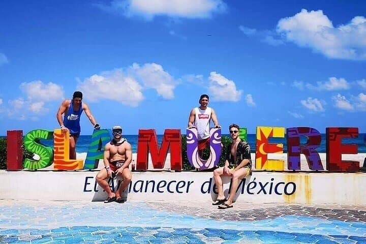 Private Catamaran to Isla Mujeres with Open Bar & Snorkeling from Cancun photo 6
