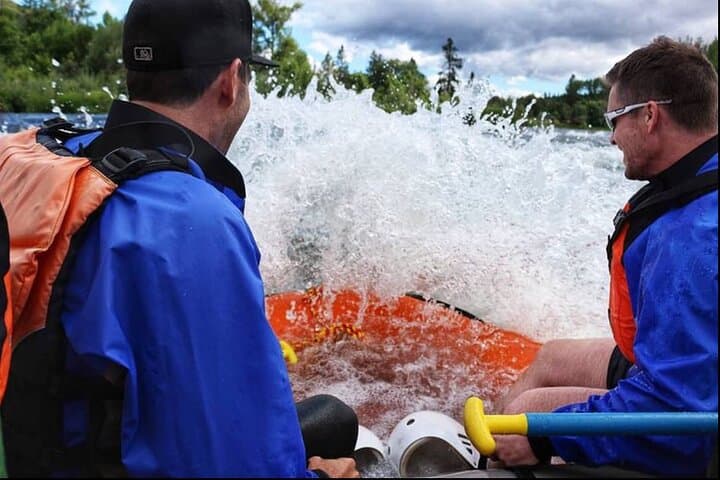 Midday Rogue River Whitewater: Nugget and Powerhouse Rapids from Ashland photo 5