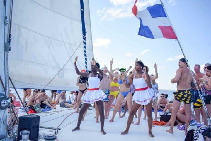 Saona Island Full-Day Excursion: Speedboat to Natural Pools & Beach Lunch photo 4