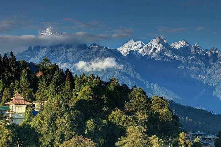 Darjeeling & Sikkim Eco Village Tour: Himalayan Village Walks, Monasteries and Tea Gardens